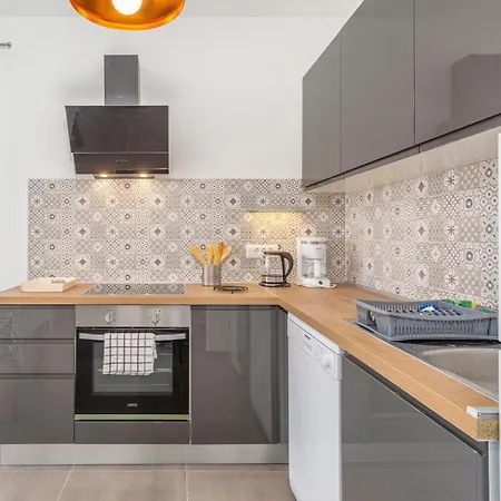 Apartment Awesome In With Kitchen